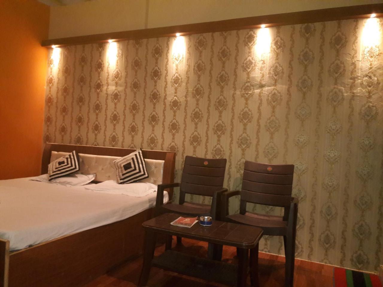 Buddha Guest House Varanasi Exterior photo