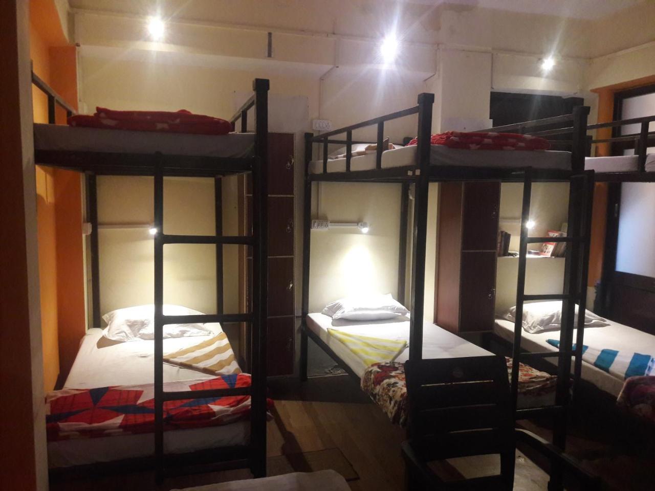 Buddha Guest House Varanasi Room photo