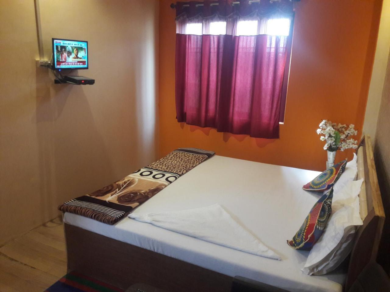 Buddha Guest House Varanasi Exterior photo